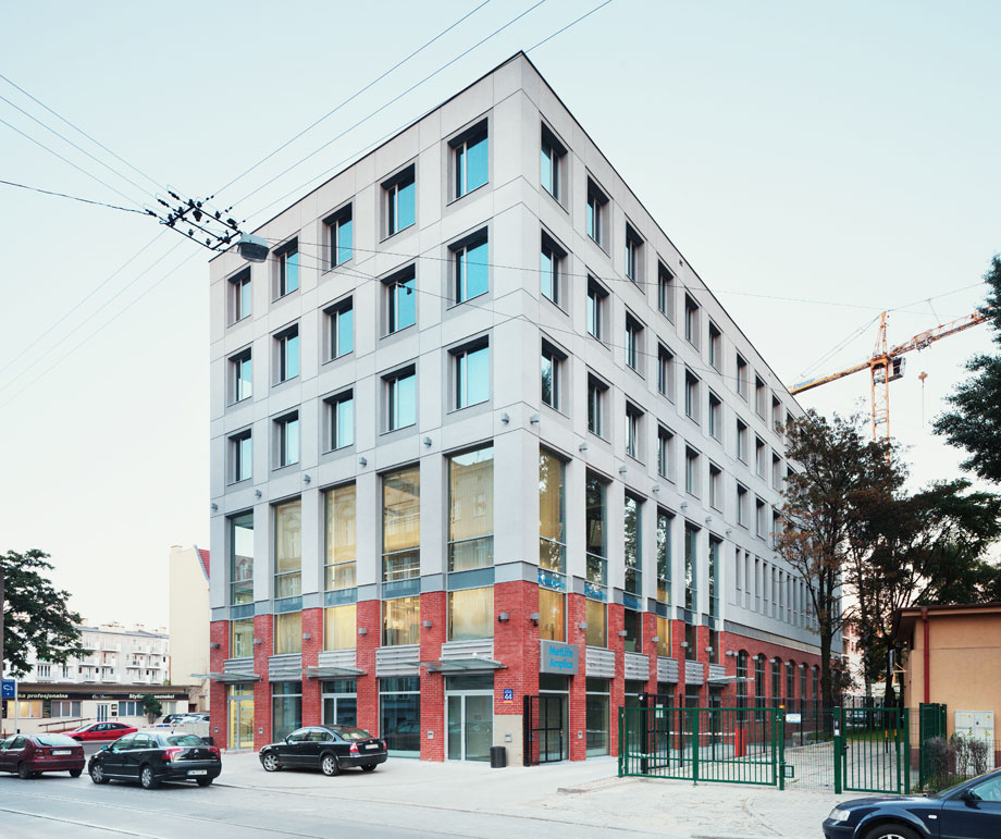 Budynek usługowo-handlowy Delta Office ul. Dąbrowskiego Wrocław2