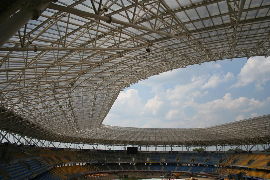 Rozbudowa zadaszenia stadionu żużlowego Toruń1